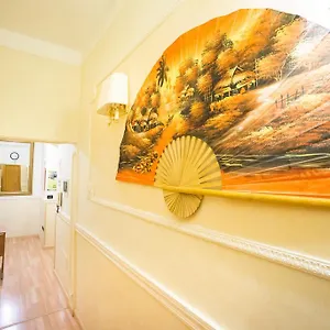 Funny Palace Hostel Rom